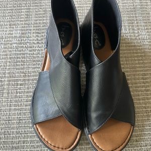 Women's Born Sandals